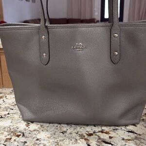 Coach Elegant Gray Leather Tote